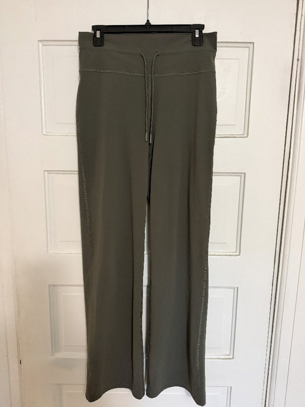 Vuori Daily Wide Leg Pants Olive Green Medium